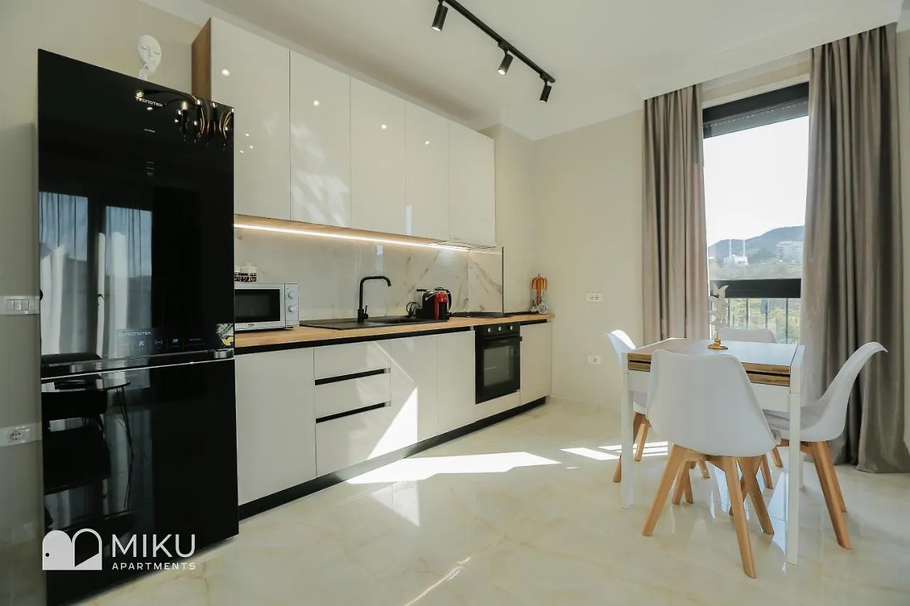 Miku Apartment - Lovely 1 Bedroom Spectacular View Tirana