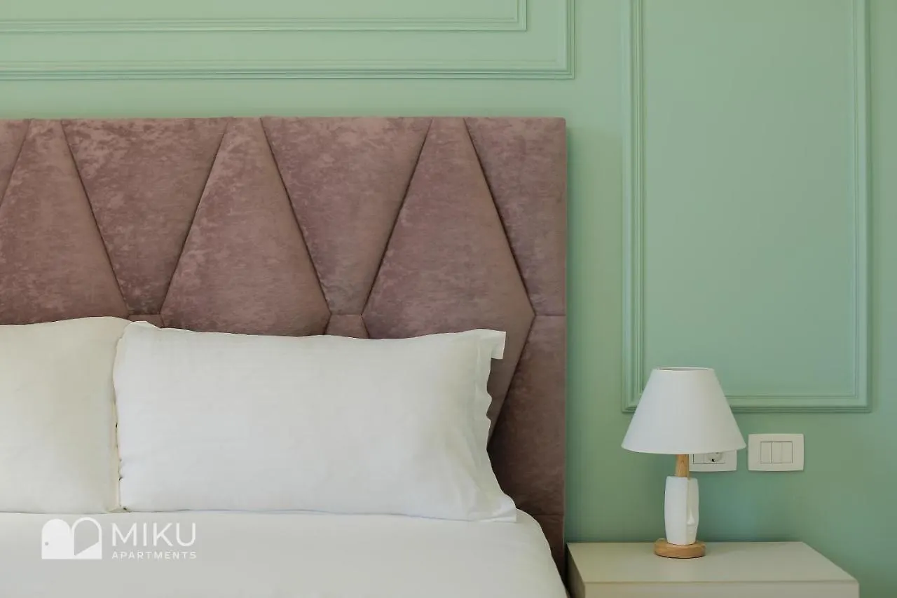 Miku Apartment - Lovely 1 Bedroom Spectacular View Tirana Albania