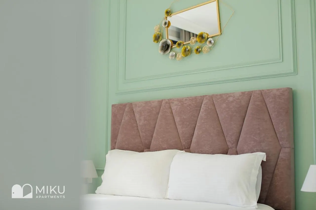 Miku Apartment - Lovely 1 Bedroom Spectacular View Tirana